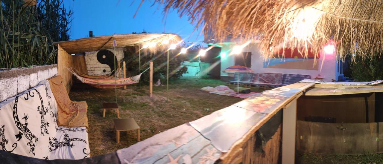 Pinegroove Hostel Vlorë Exterior foto